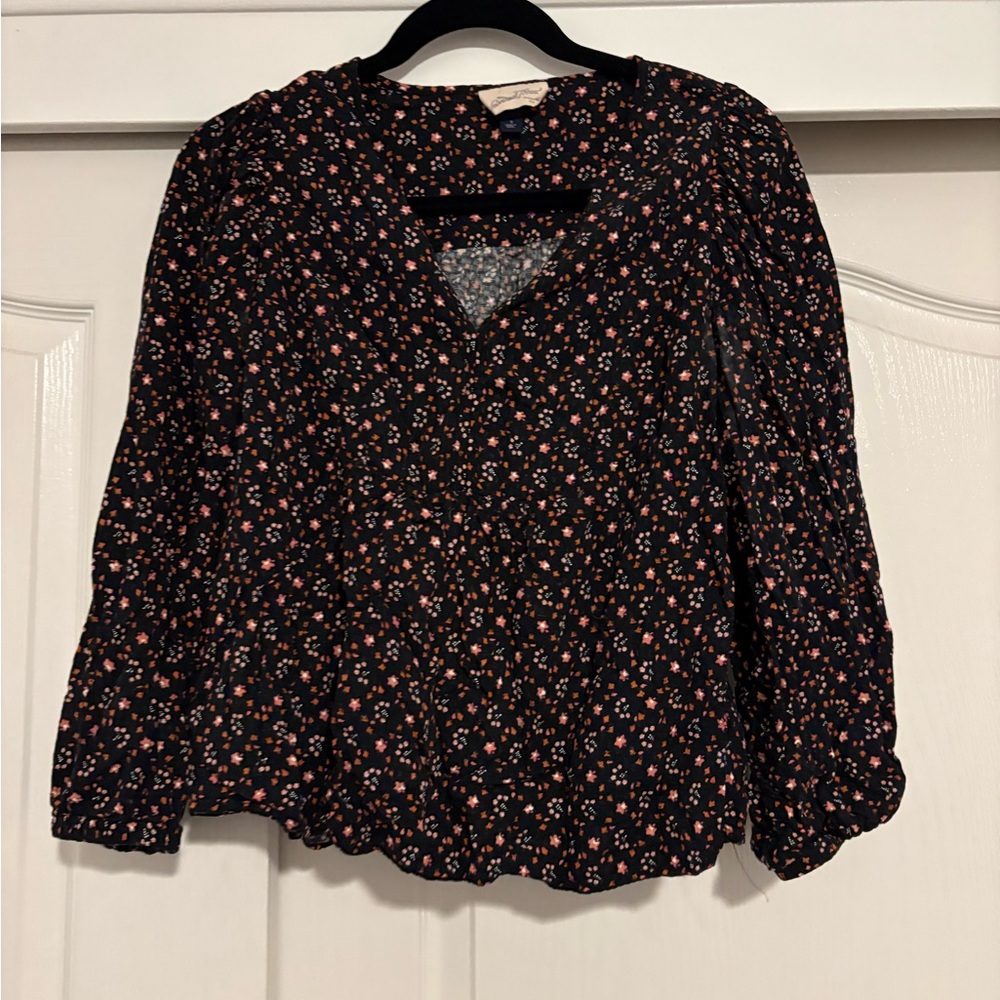 Universal Thread Black and Pink Floral Blouse